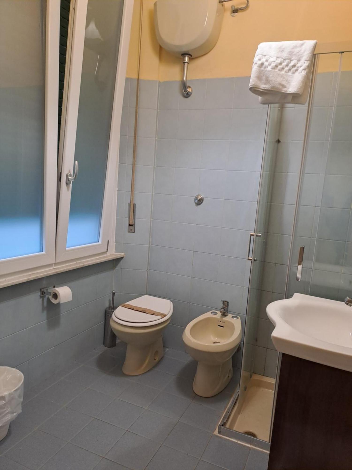 Giappone Inn Flat Livorno Eksteriør bilde