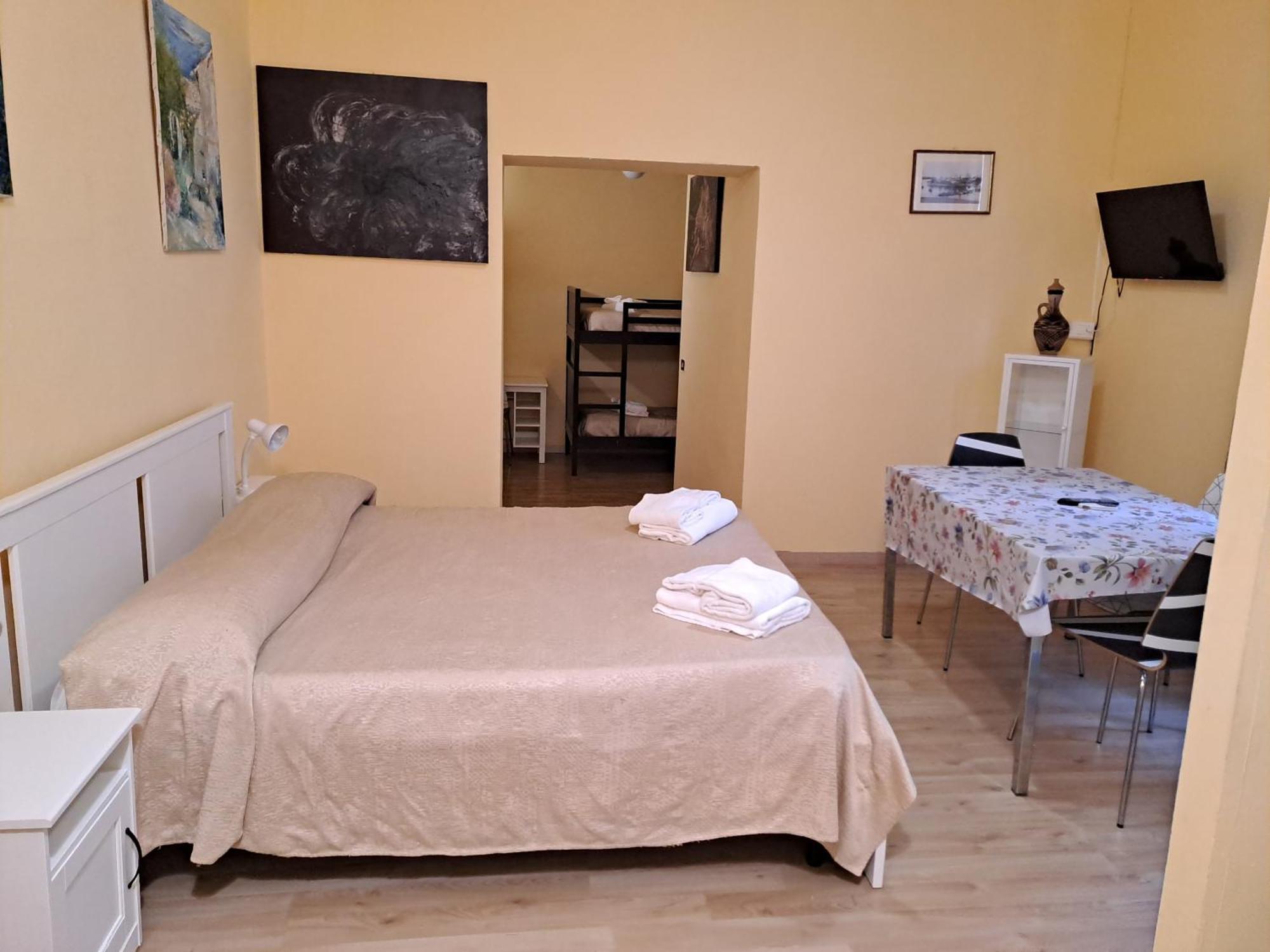 Giappone Inn Flat Livorno Eksteriør bilde